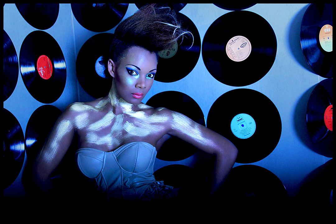 Vintage Vynil look © Lourdes Pacton Hofmann