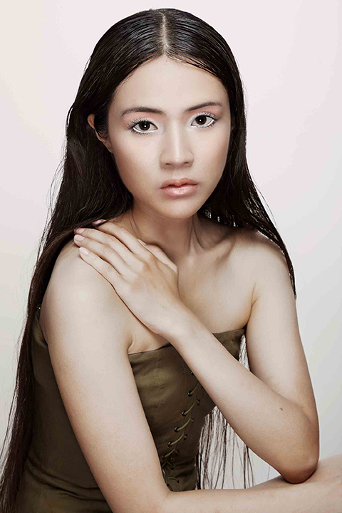 Shooting-Beauté-LPH-Laurent-2207202102083-Chun-Ting-V2_ppSITEWEB 480x720px